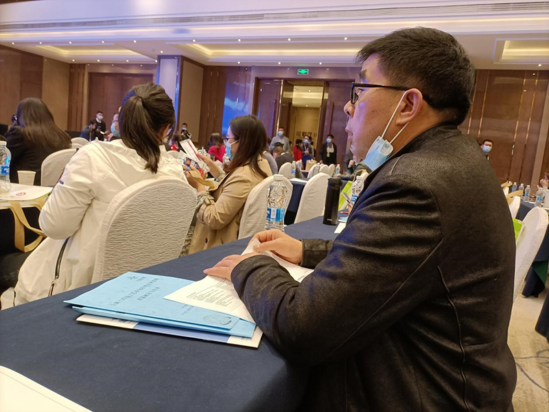 1.jpg 情報與經(jīng)濟